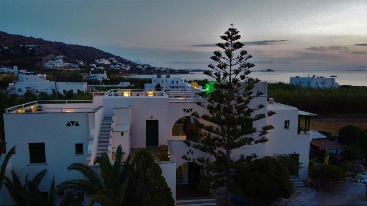 Studios Vrettos Beachfront Hotel Plaka  Exterior photo